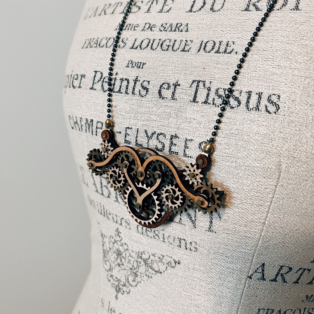 Steampunk Handcrafted WORKING GEARS Necklace